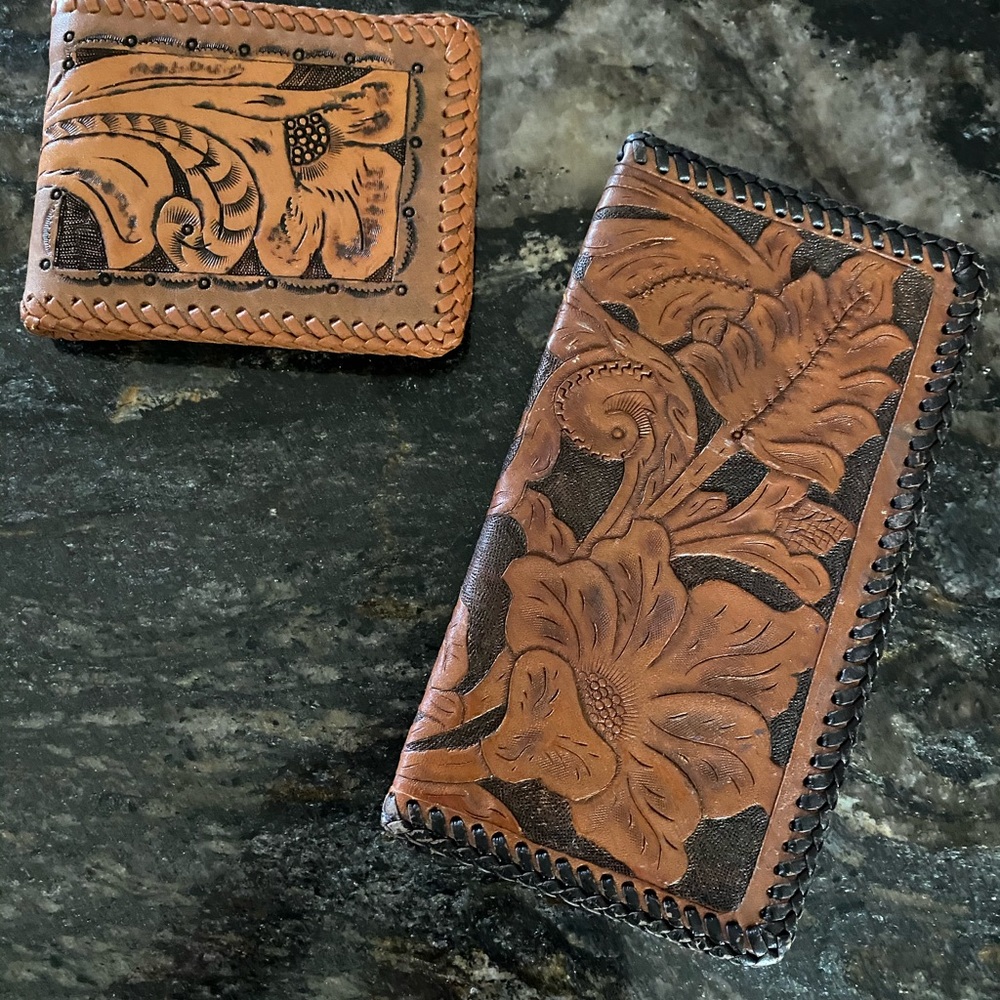 Wallet And Checkbook - image 1